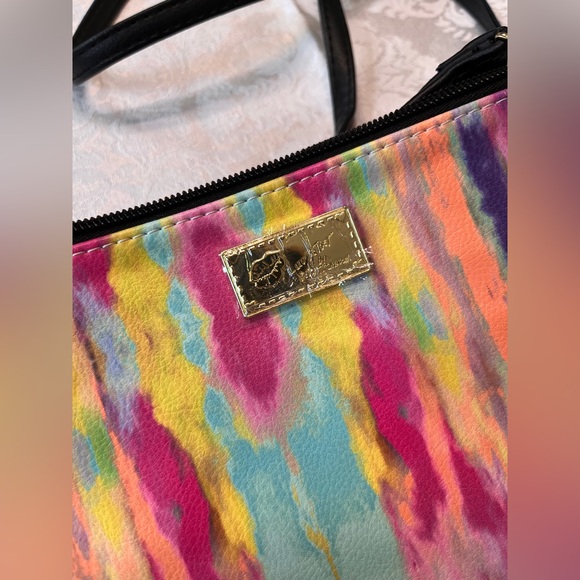 Luv Betsey by Betsey Johnson wristlet/crossbody NWOT - Picture 5 of 6